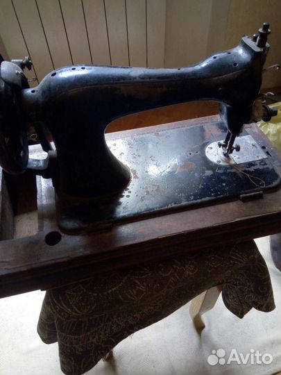 Швейная машина Singer
