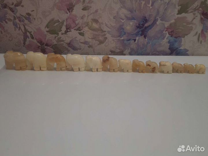 Слоны из камня 