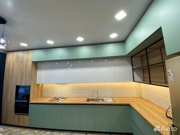 Кухонный гарнитур (любые размеры)