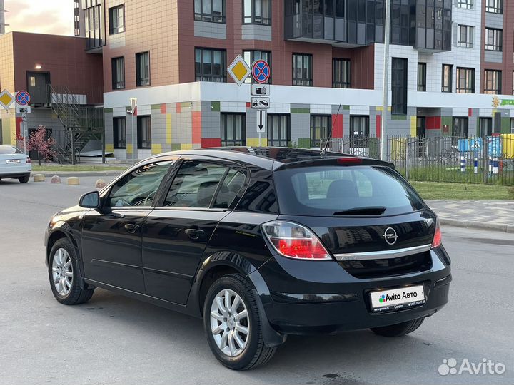 Opel Astra 1.8 МТ, 2013, 56 000 км