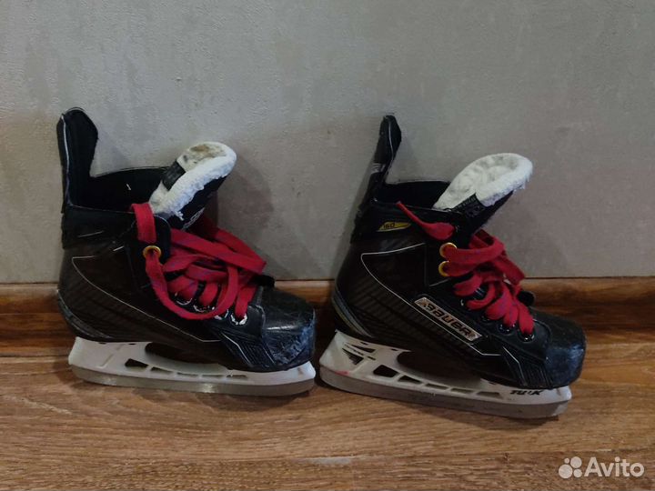 Коньки хоккейные