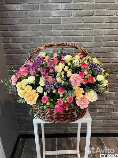 Цветы в корзине, Корзины с цветами с доставкой