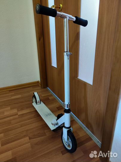 Детский самокат 2-х колесный Scooter, белый