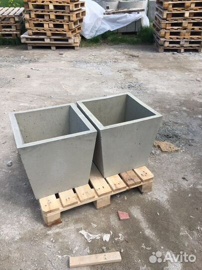 Кашпо для цветов из бетона