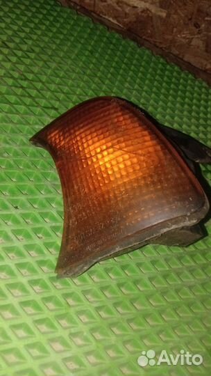 Указатель поворота левый BMW 5 E34