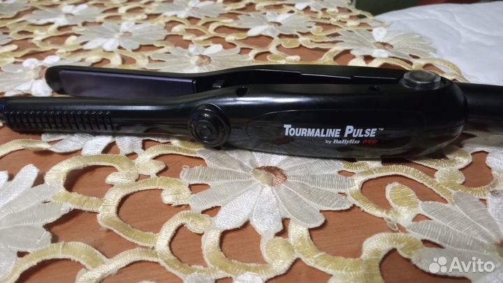 Плойка и утюжок для завивки волос