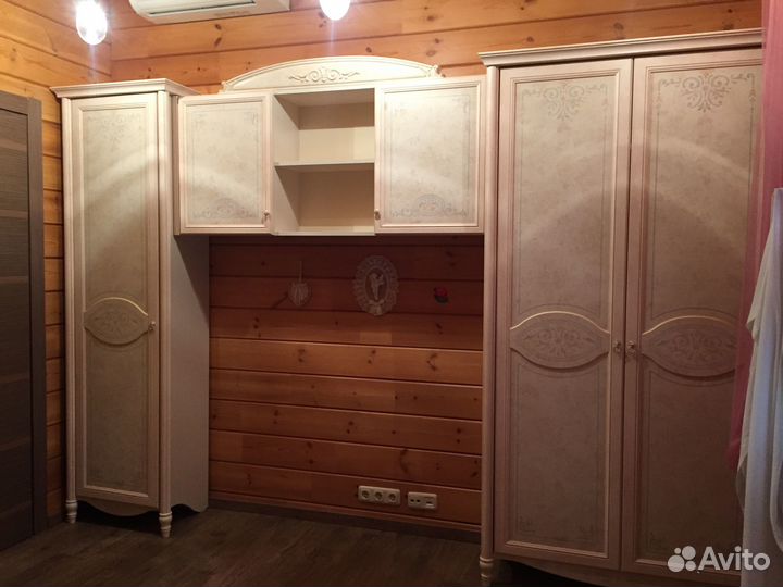 Набор мебели в детскую