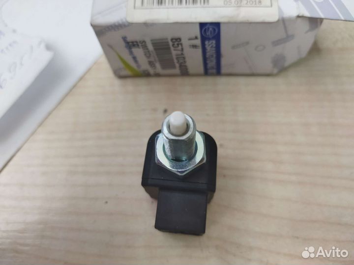 Датчик стоп сигнала SsangYong Actyon Rexton Kyron