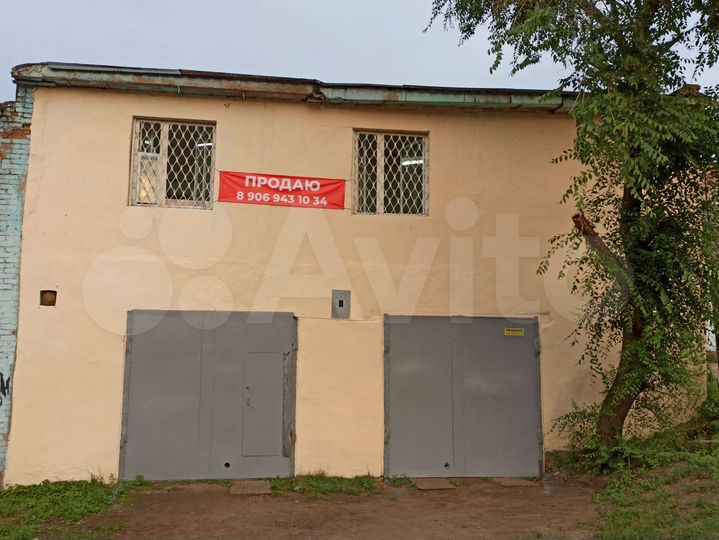 Гараж, > 30 м²