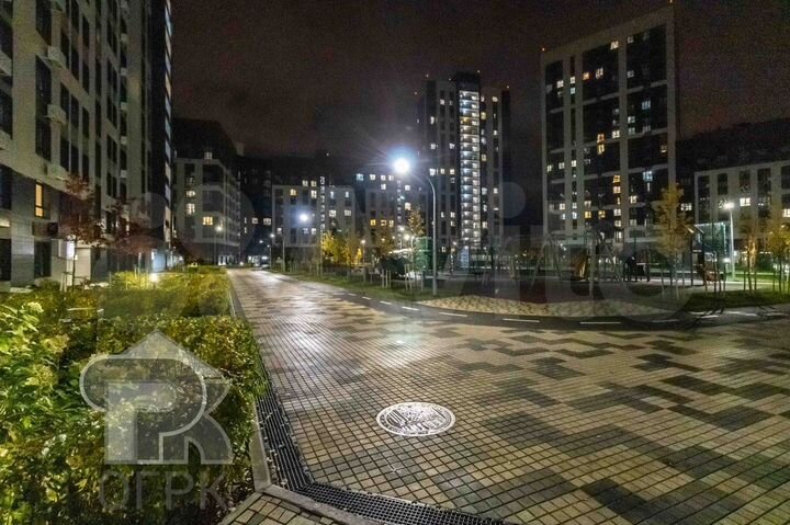 4-к. квартира, 90 м², 4/9 эт.