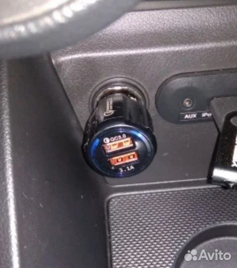 Автомобильная зарядка USB в прикуриватель