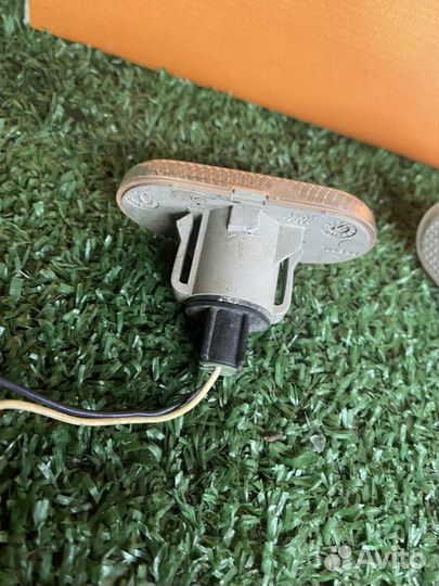 Повторитель поворота Renault Logan 1