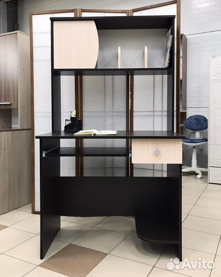 Стол компьютерный