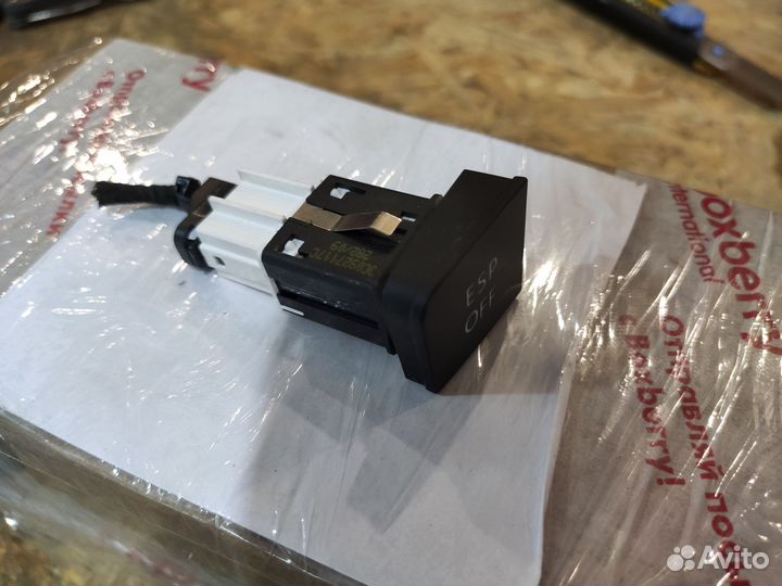 Кнопка ESP OFF Volkswagen Passat B6