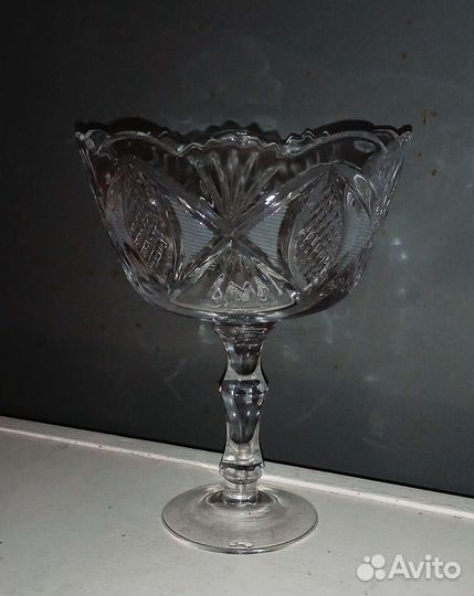Хрустальная ваза