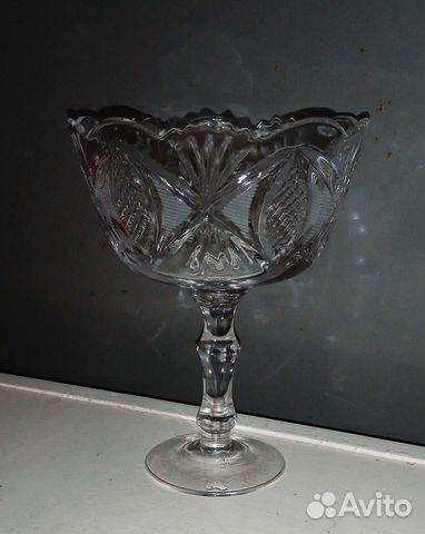 Хрустальная ваза