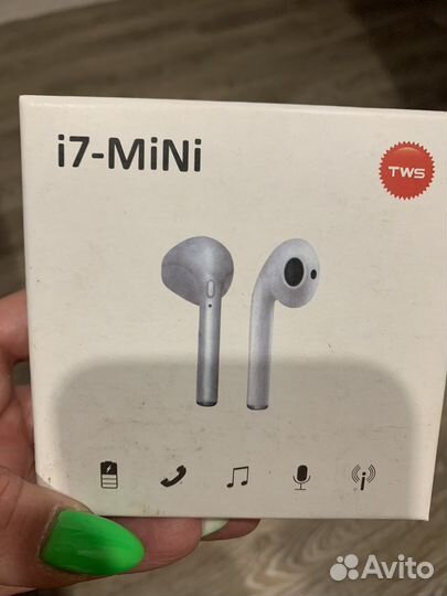 Беспроводные наушники apple airpods