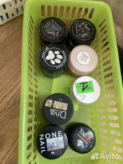 Продам гель лаки, стразы, краска emi, стемпинг