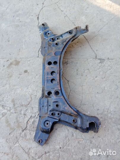 Подрамник Suzuki Liana 2006г