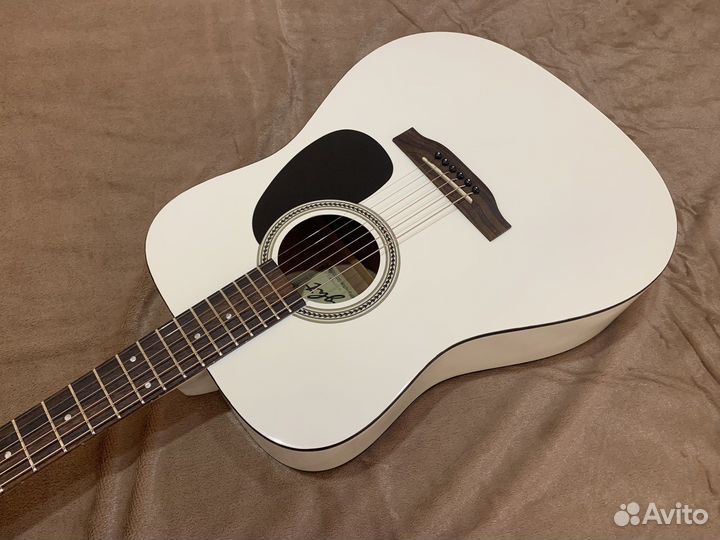 Акустическая гитара