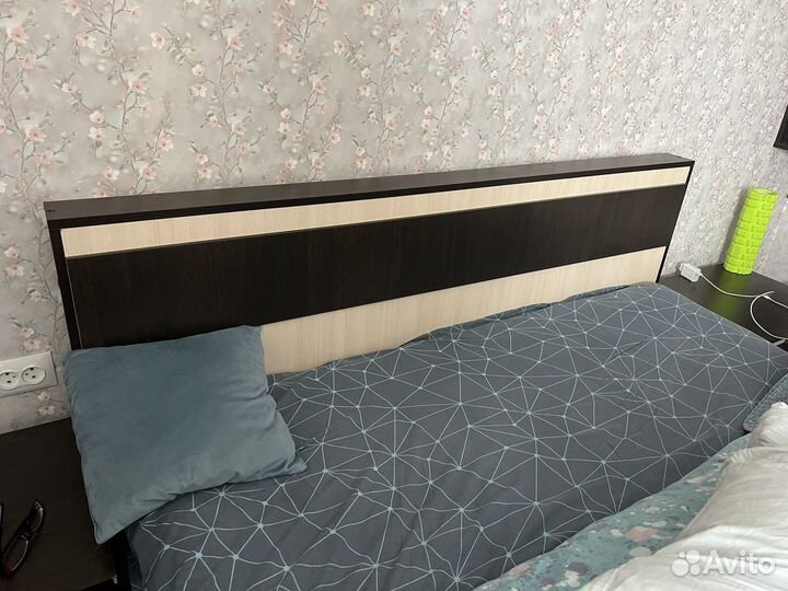 Спальный гарнитур