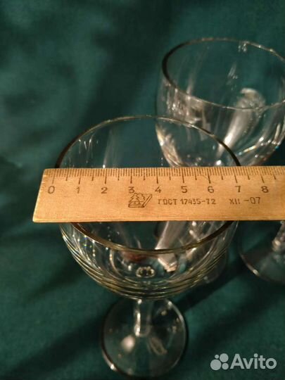 Фужеры на ножке, бокалы