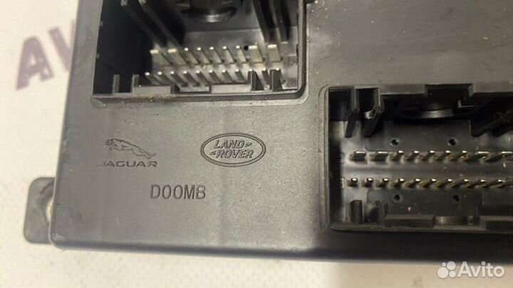 Блок предохранителей Land Rover Discovery 5 L462