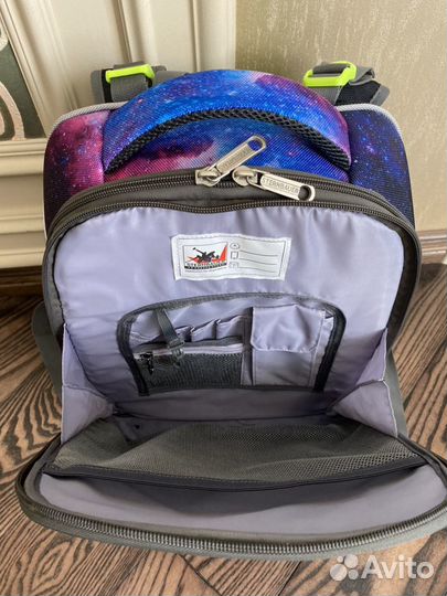 Рюкзак школьный