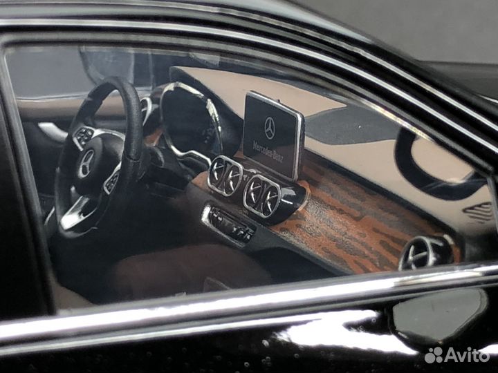 Mercedes-Benz X-Class Norev 1:18