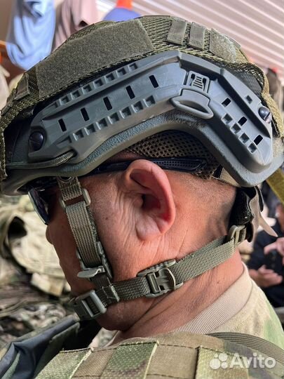 Военный шлем тактический