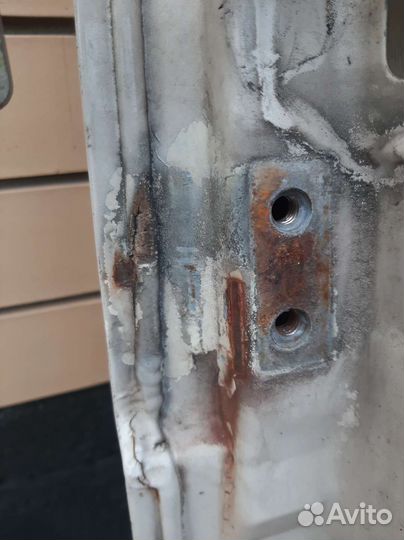 Дверь передняя sprinter 903