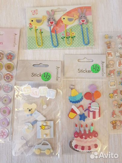 Наклейки, открытки Hallmark Sanrio Accessories