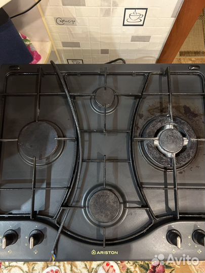 Газовая варочная панель 4 конфорки hotpoint