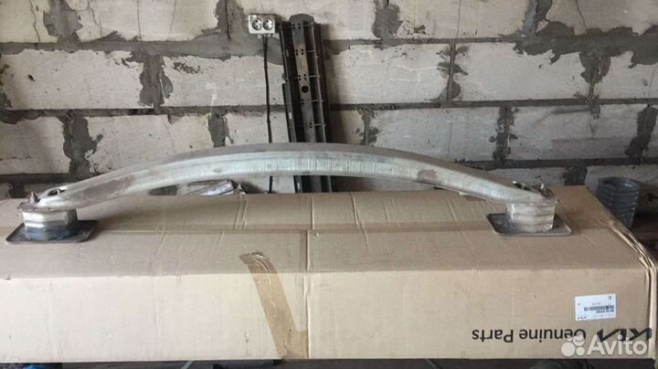 Усилитель заднего бампера веста