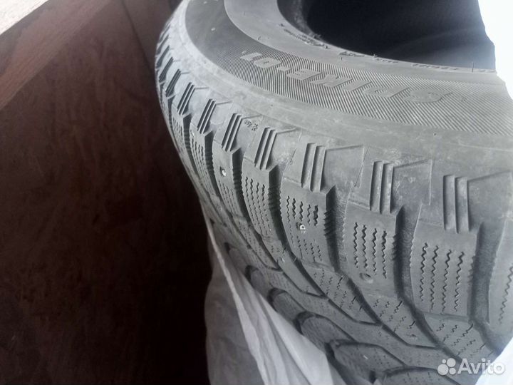 Bridgestone Blizzak Spike-01 255/65 R17