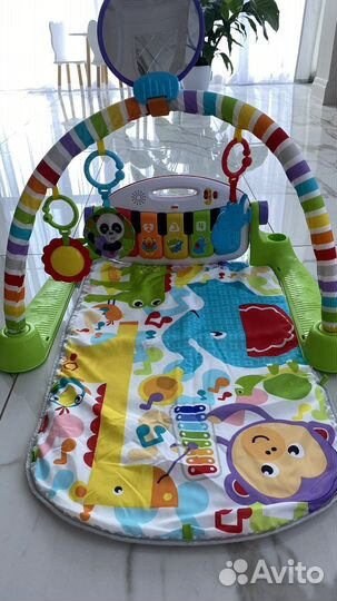 Развивающийся коврик с пианино