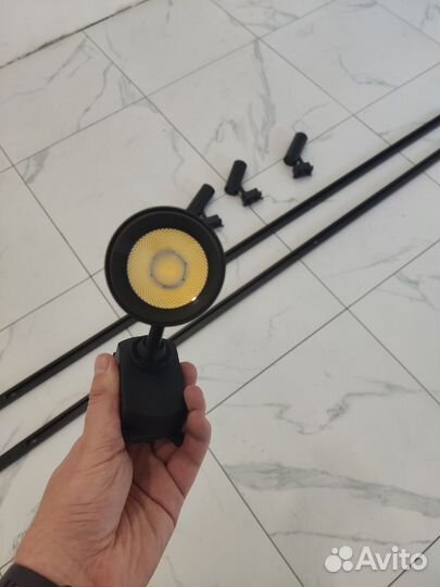 Трековые светильники на шинопроводе