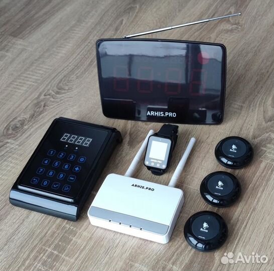 Кнопка вызова персонала, часы, табло, пуль, репите