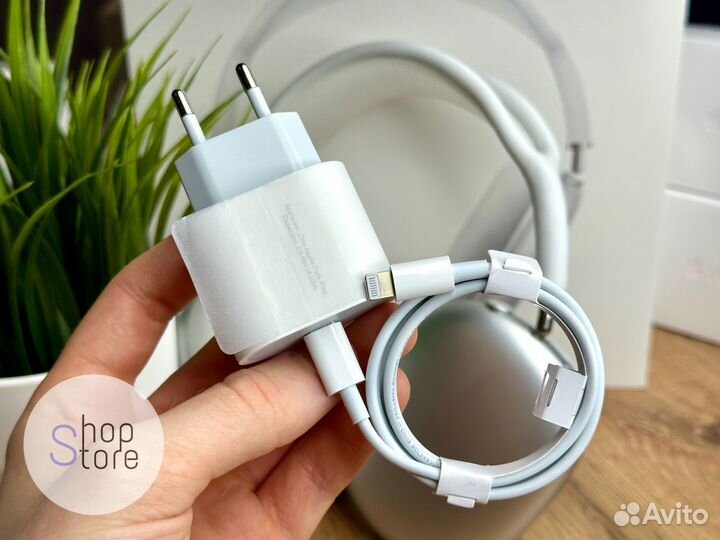 Зарядное устройство на iPhone + кабель