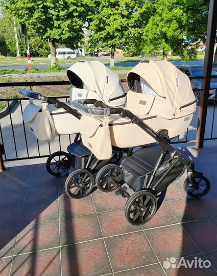 Коляска детская новая