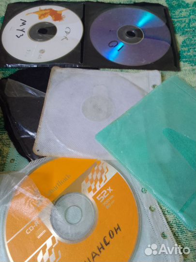 2 сумки для компакт-дисков CD-DVD и тому подобного