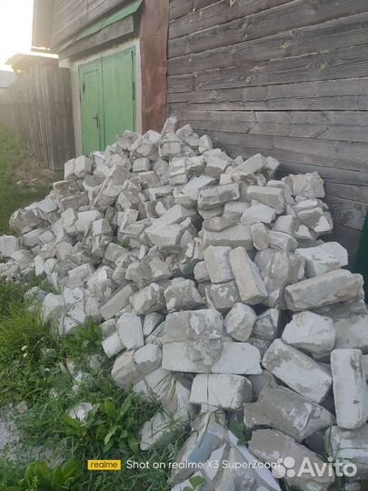 Бой, лом кирпича