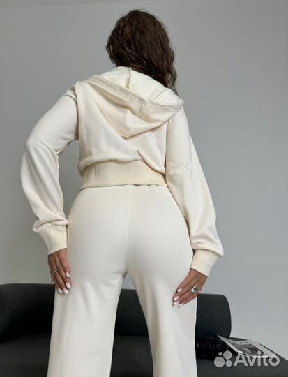 Стильный костюм miu miu