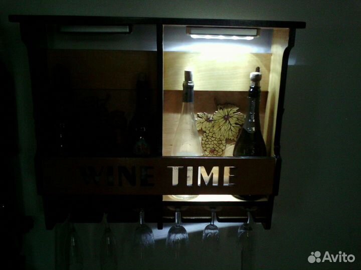 Полочка с подсветкой (для вина)