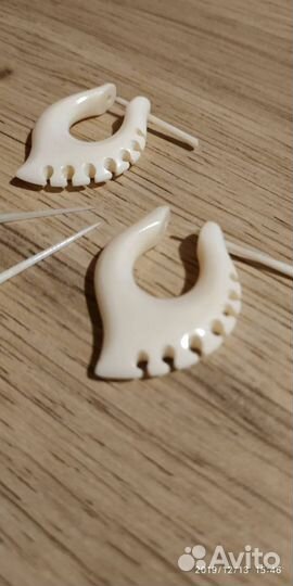 «Серьги из кости»