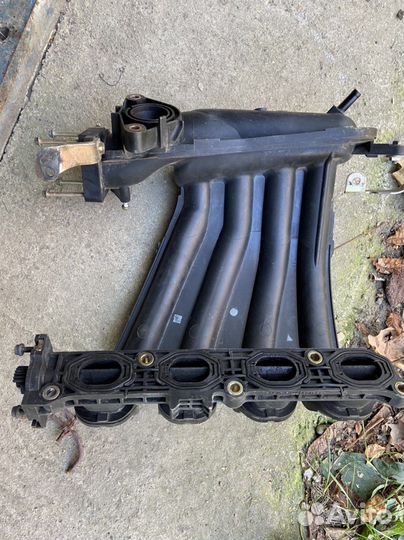 Выпускной коллектор ниссан тиида 2008 год