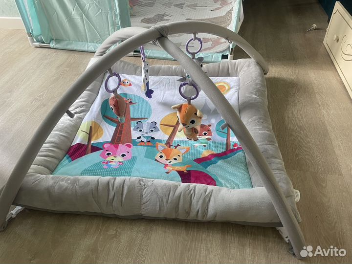 Развиваюший коврик детский