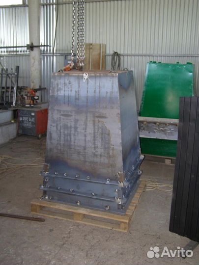 Мусорный бак металлический 1 м3