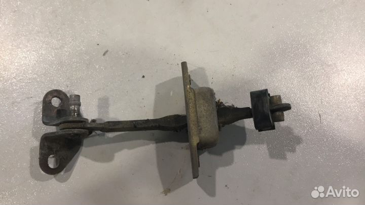 Ограничитель двери для Toyota Carina E 1992-1997