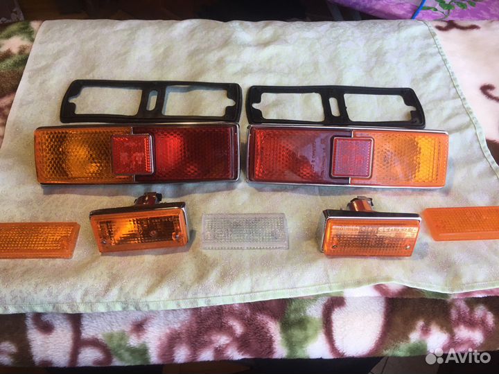 Комплект Задние Передние поворотники ваз 21011-13